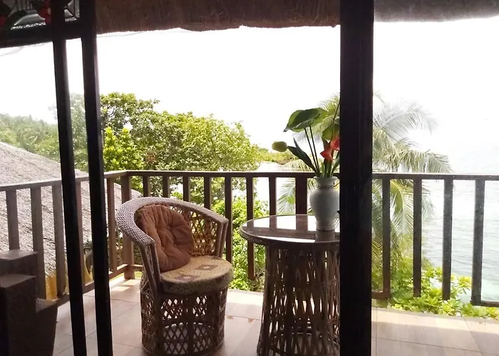 1-Bed And Living Room Set Treehouse Living Homestay